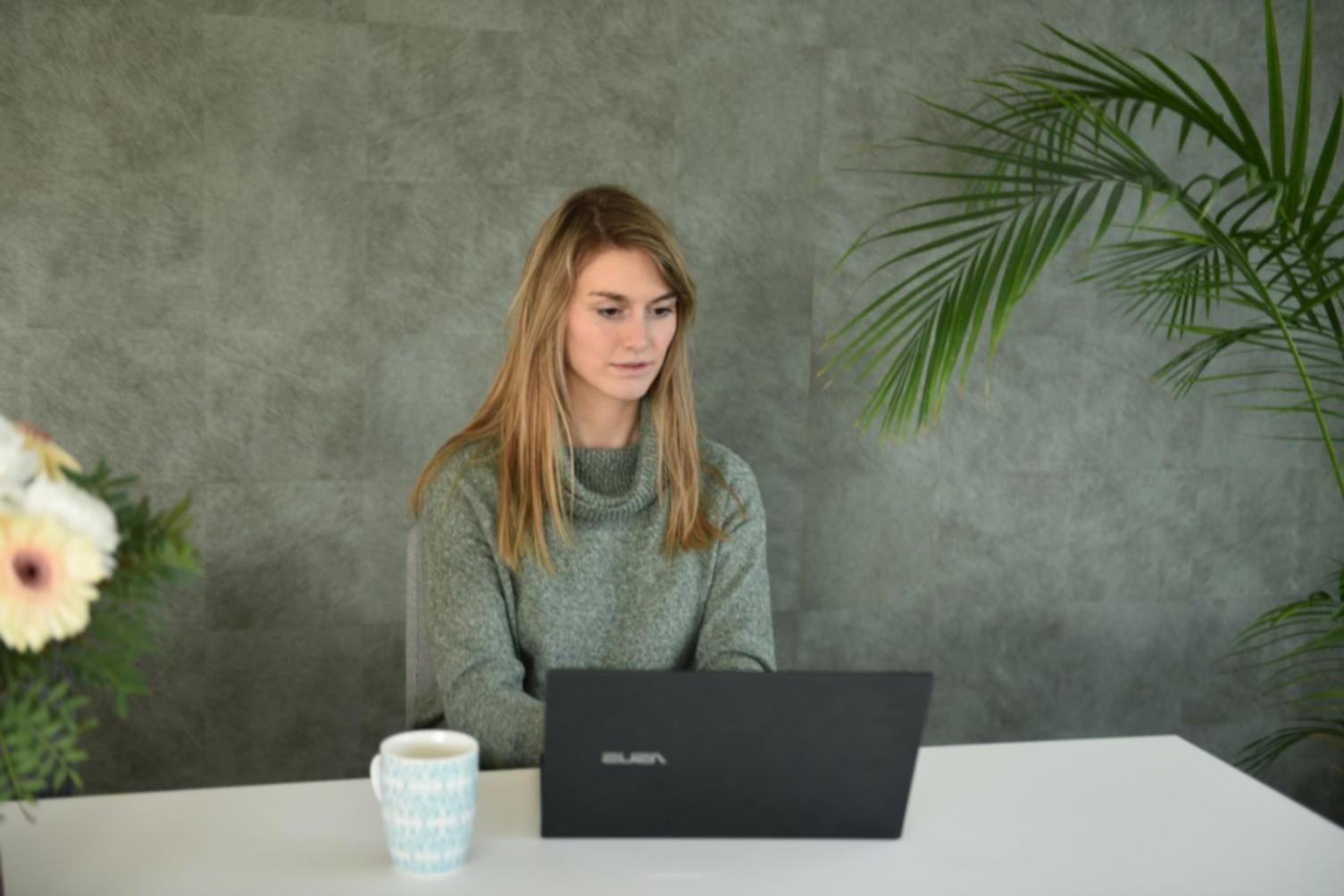 Detailierte Finanzanalyse und Beratungsgespräch